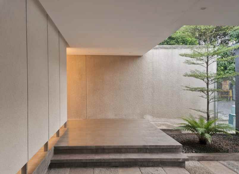dijual rumah darmo harapan