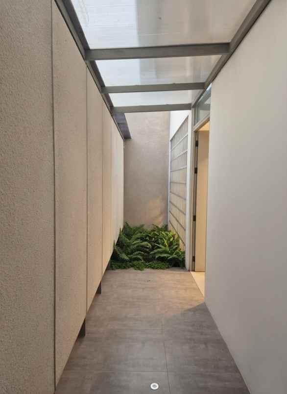 dijual rumah darmo harapan