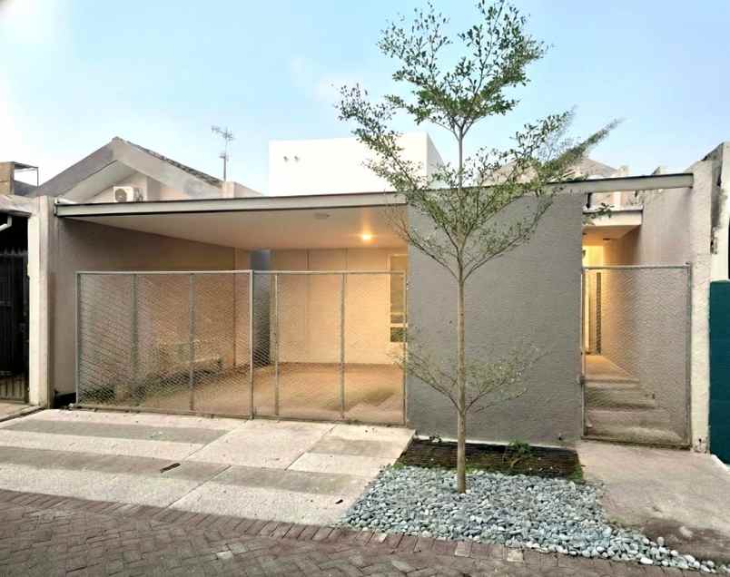 dijual rumah darmo harapan