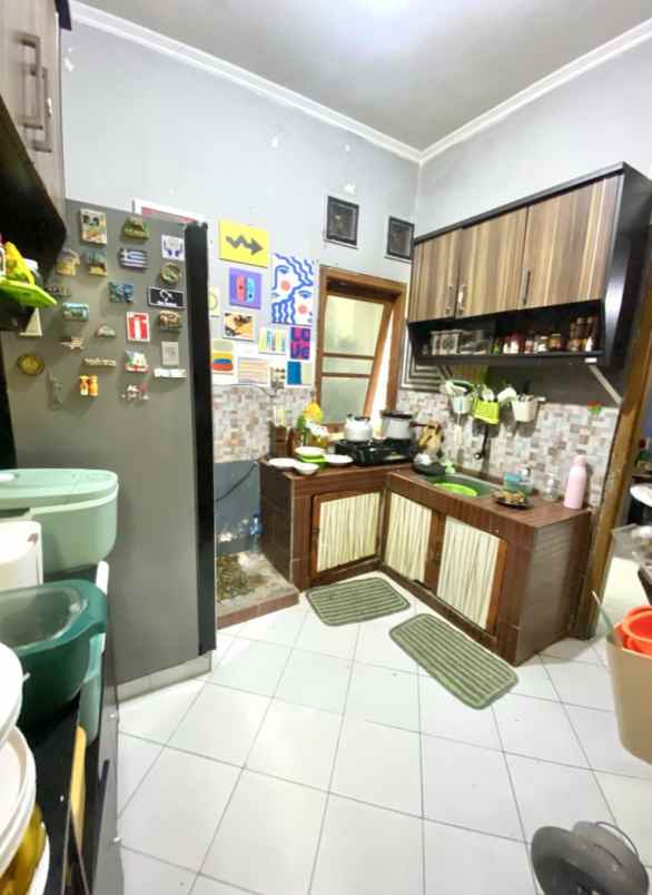 dijual rumah dekat kampus uad