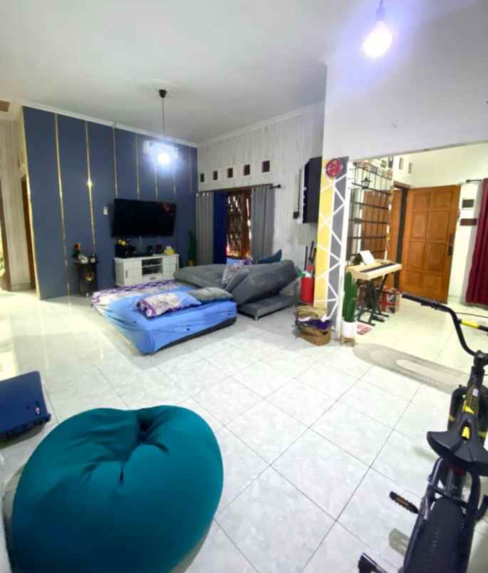 dijual rumah dekat kampus uad