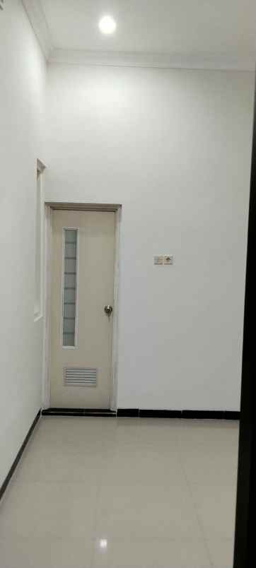 dijual rumah dharmahusada