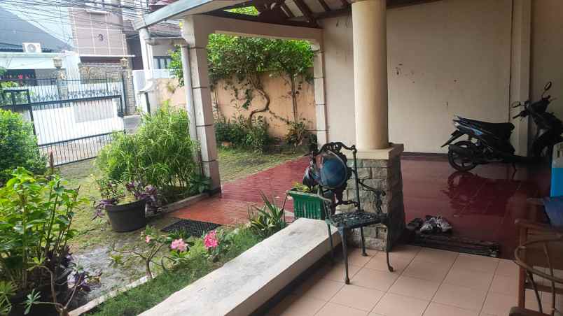 dijual rumah di bintaro pesanggrahan jakarta selatan