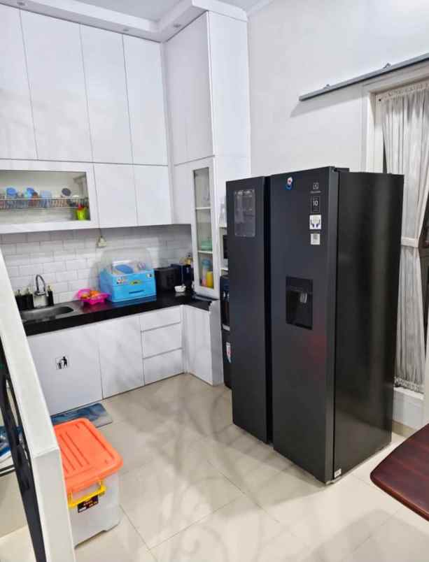 dijual rumah di cipedak jagakarsa jakarta selatan