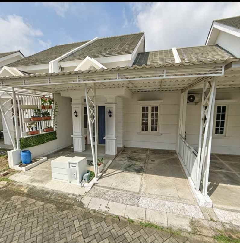 dijual rumah di gaia residence kedungmundu semarang