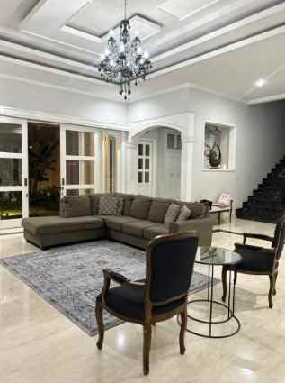 dijual rumah di graha padma semarang