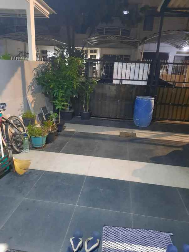 dijual rumah di kelapa gading