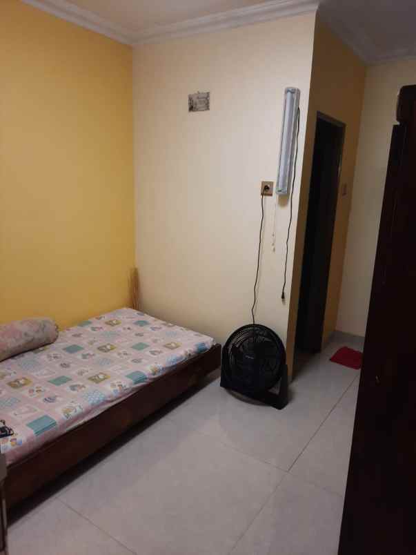 dijual rumah di kelapa gading