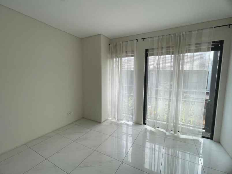 dijual rumah di kpb tarubhawana