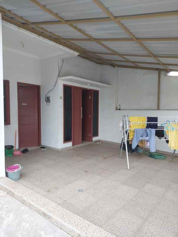 dijual rumah di tengah kota cimahi