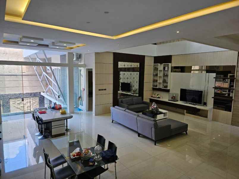 dijual rumah dieng sukun malang