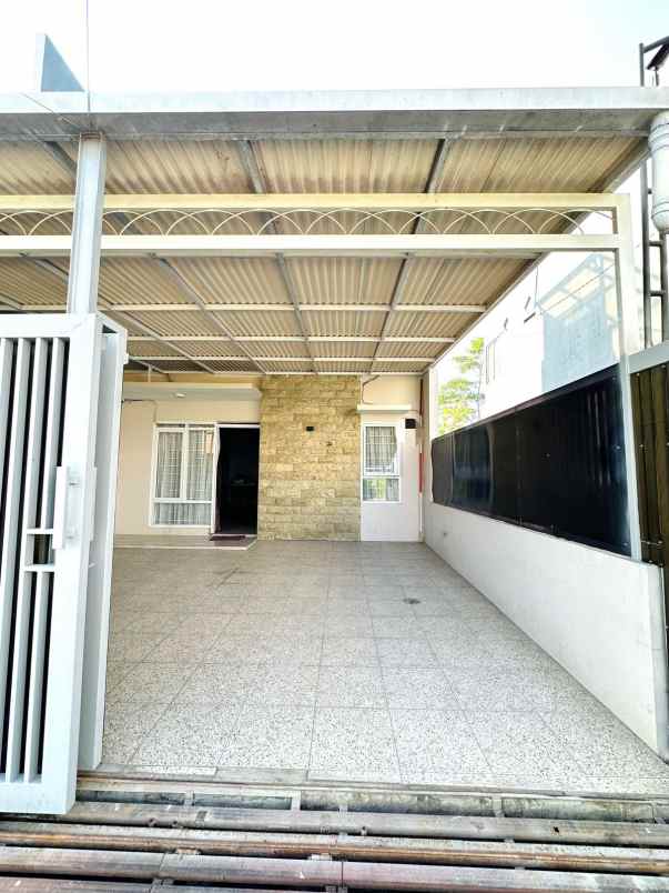 dijual rumah dijual rumah 2 lantai full