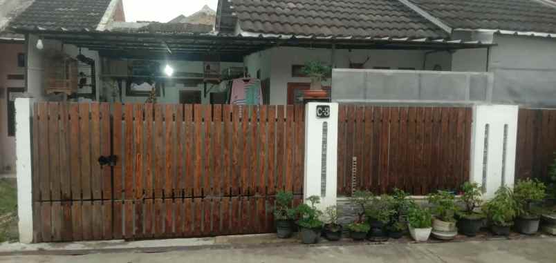 dijual rumah dijual rumah di kav gand
