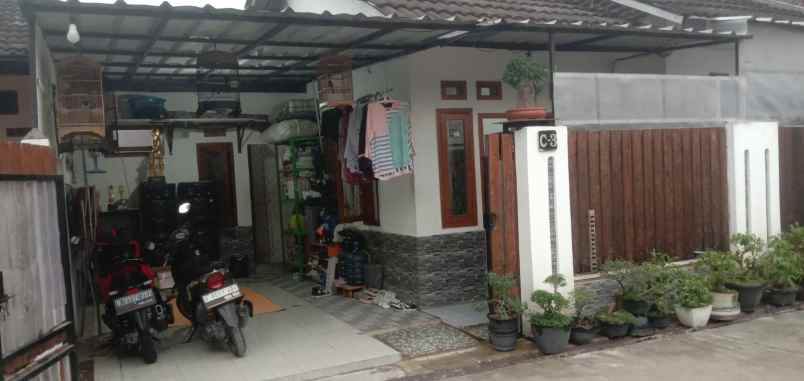 dijual rumah dijual rumah di kav gand