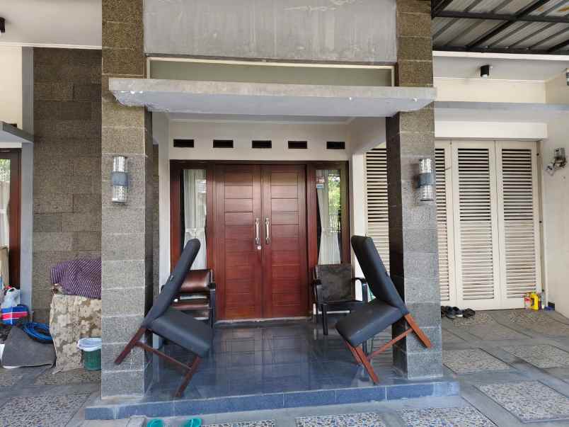 dijual rumah dijual rumah strategis jl