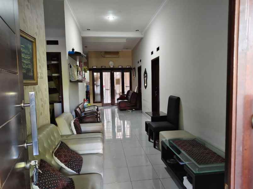 dijual rumah dijual rumah strategis jl