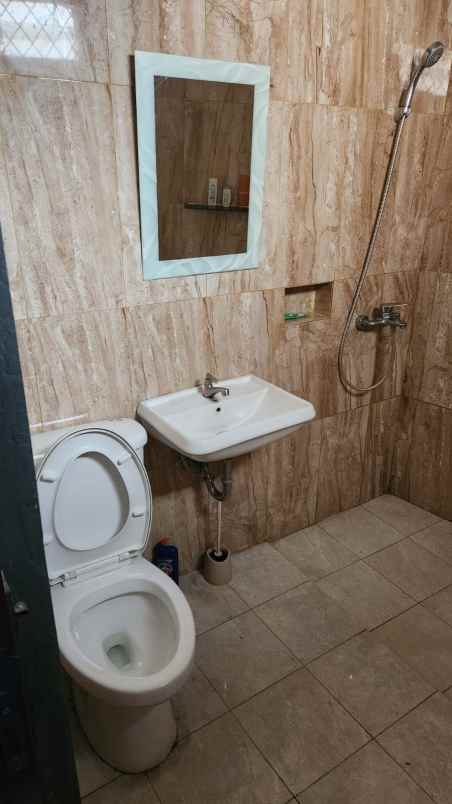 dijual rumah diperumahan reny jaya pamulang tangerang
