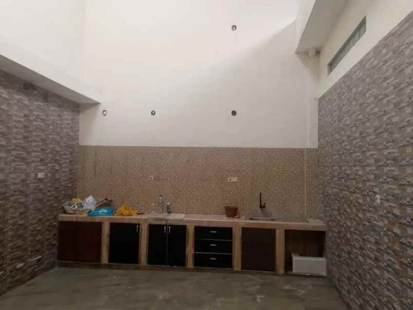 dijual rumah duren sawit
