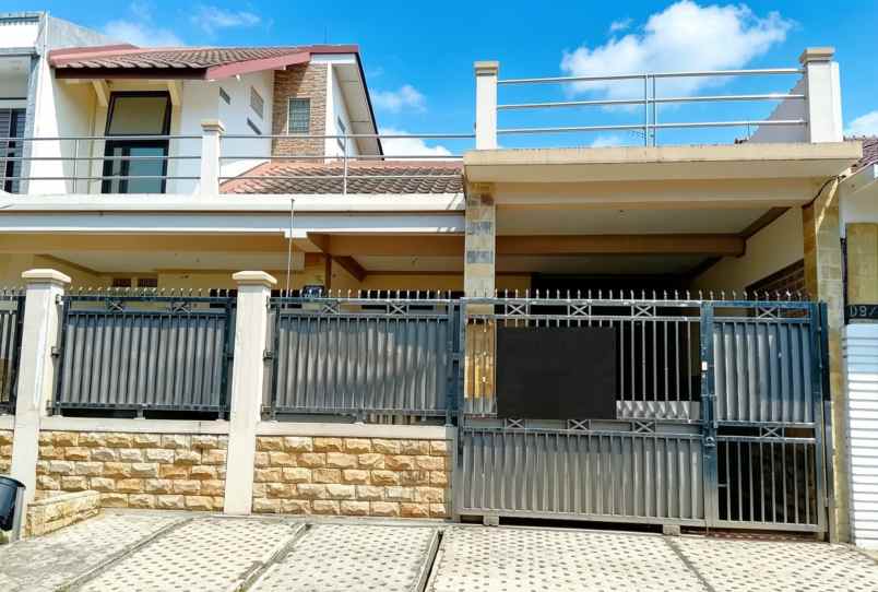 dijual rumah duren sawit