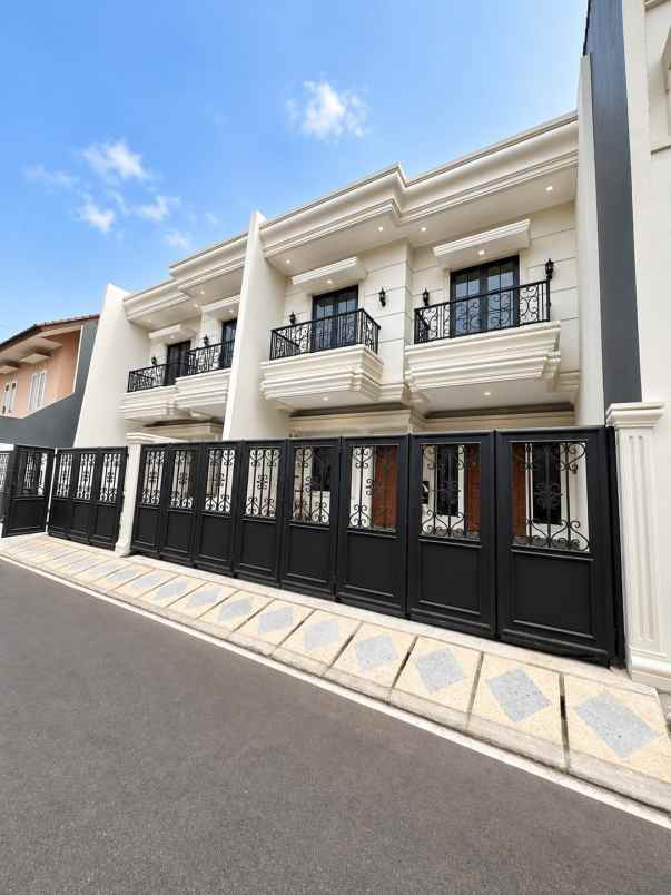 dijual rumah duren sawit