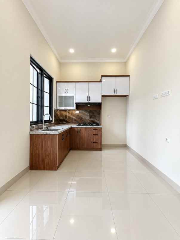 dijual rumah duren sawit