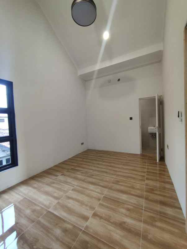 dijual rumah duren sawit jakarta timur