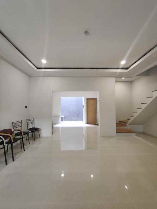 dijual rumah duren sawit jakarta timur