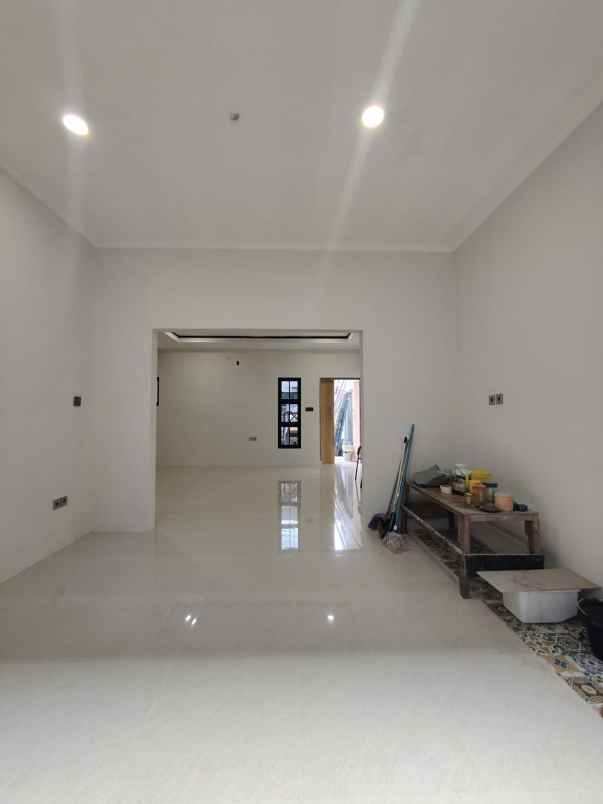 dijual rumah duren sawit jakarta timur