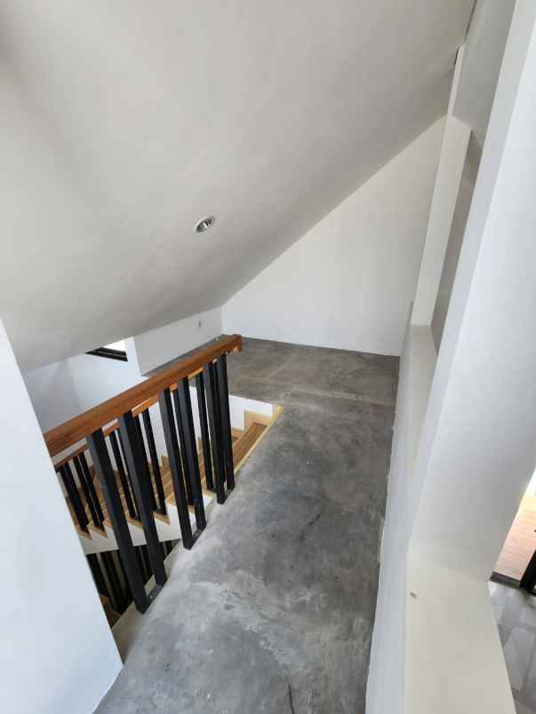 dijual rumah duren sawit jakarta timur