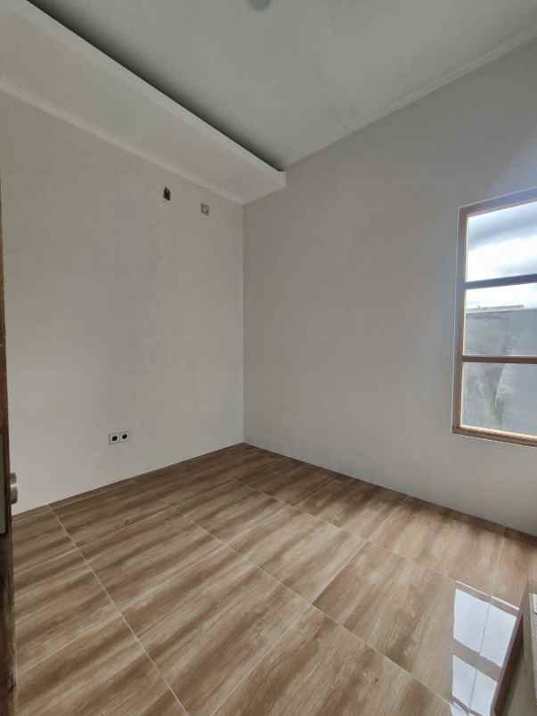 dijual rumah duren sawit jaktim