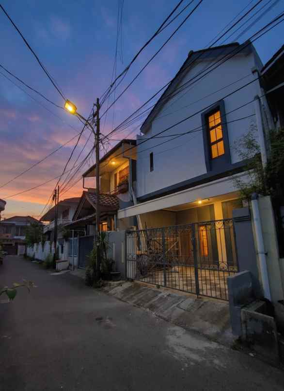 dijual rumah duren sawit jaktim