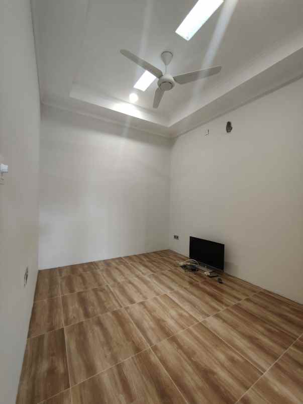 dijual rumah duren sawit jaktim