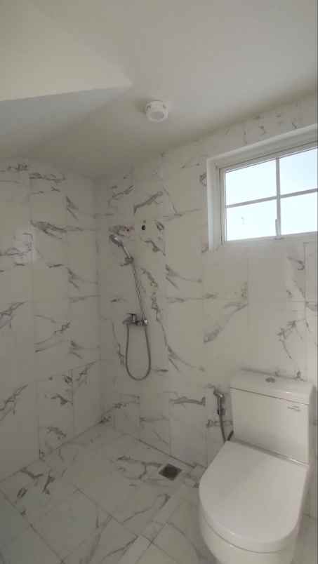 dijual rumah exlusif di podomoro park bndung