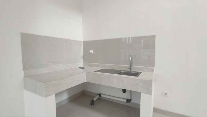 dijual rumah exlusif di podomoro park bndung