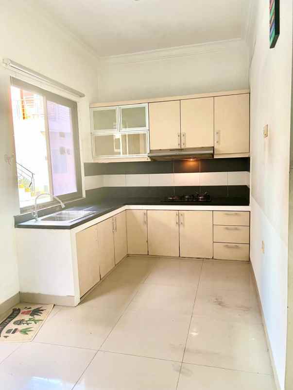 dijual rumah gading viera pisangan timur