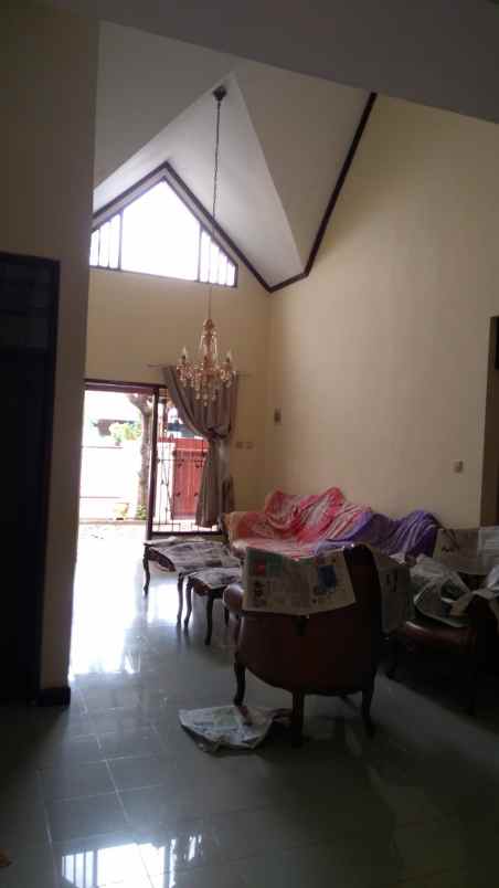 dijual rumah galaxy