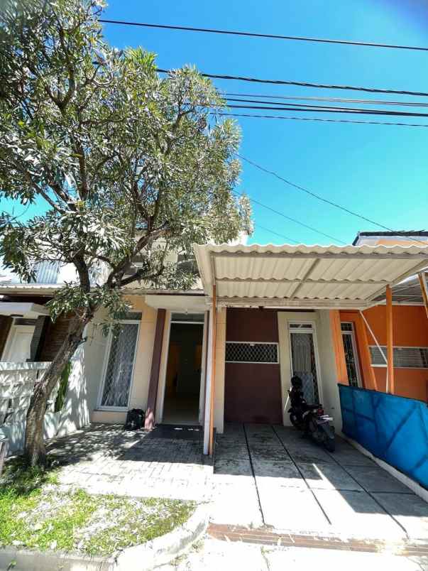 dijual rumah grand pinus regency