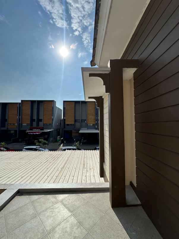 dijual rumah grand wisata cluster