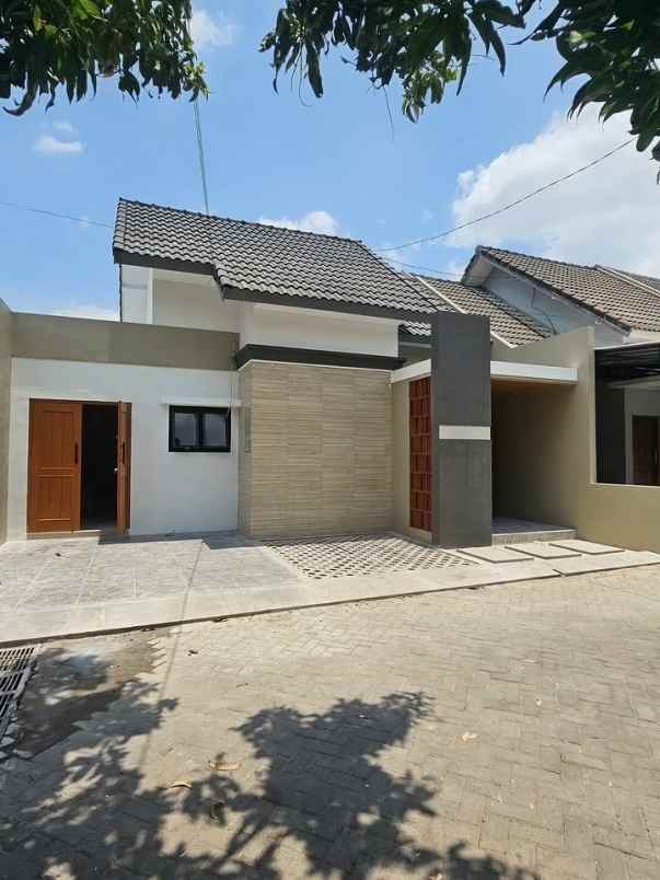 dijual rumah grogol