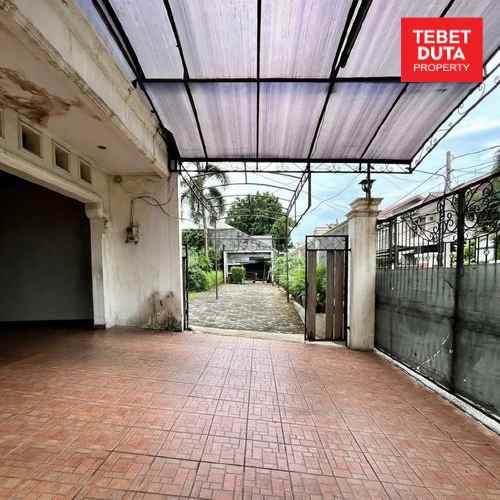 dijual rumah gudang peluru tebet