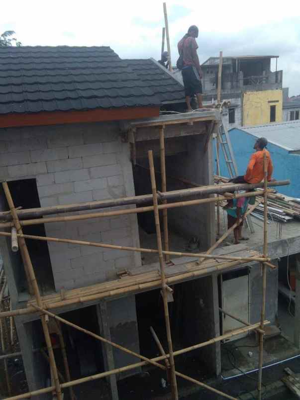 dijual rumah halim perdana kusuma