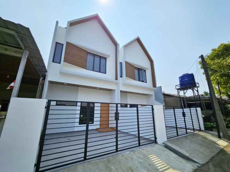 dijual rumah harapan indah