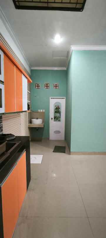 dijual rumah harapan indah