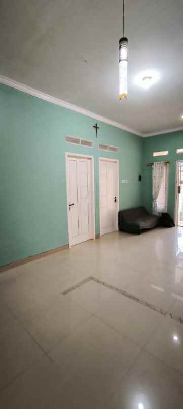 dijual rumah harapan indah