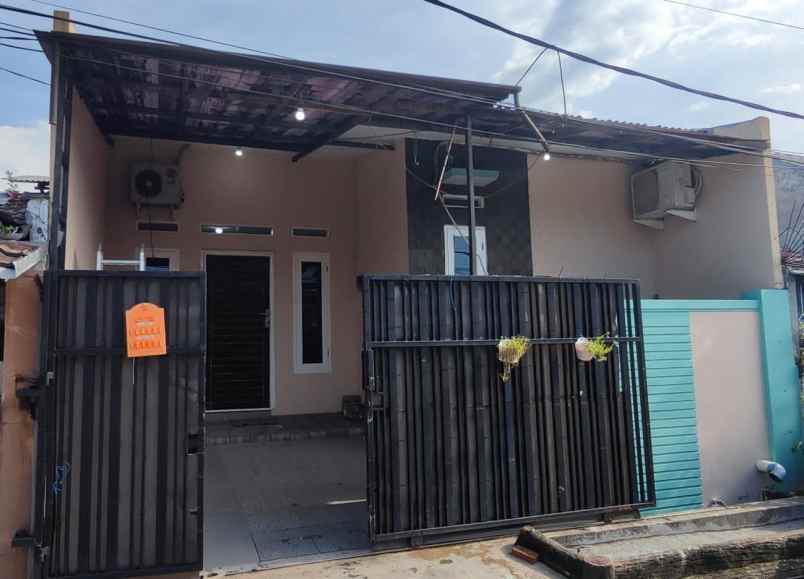dijual rumah harapan indah
