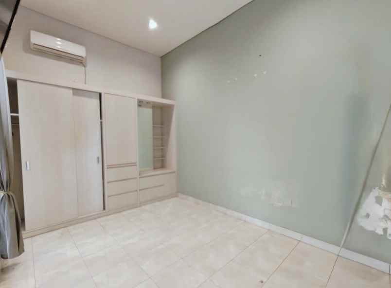 dijual rumah harapan indah