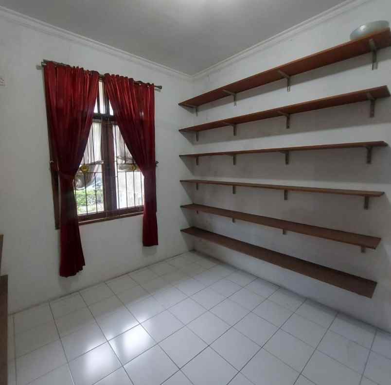 dijual rumah harga bagus di kemang pratama bekasi