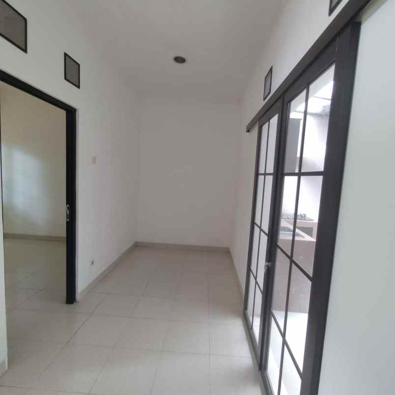 dijual rumah hook siap huni di bintaro hill tangsel