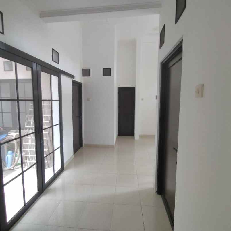 dijual rumah hook siap huni di bintaro hill tangsel