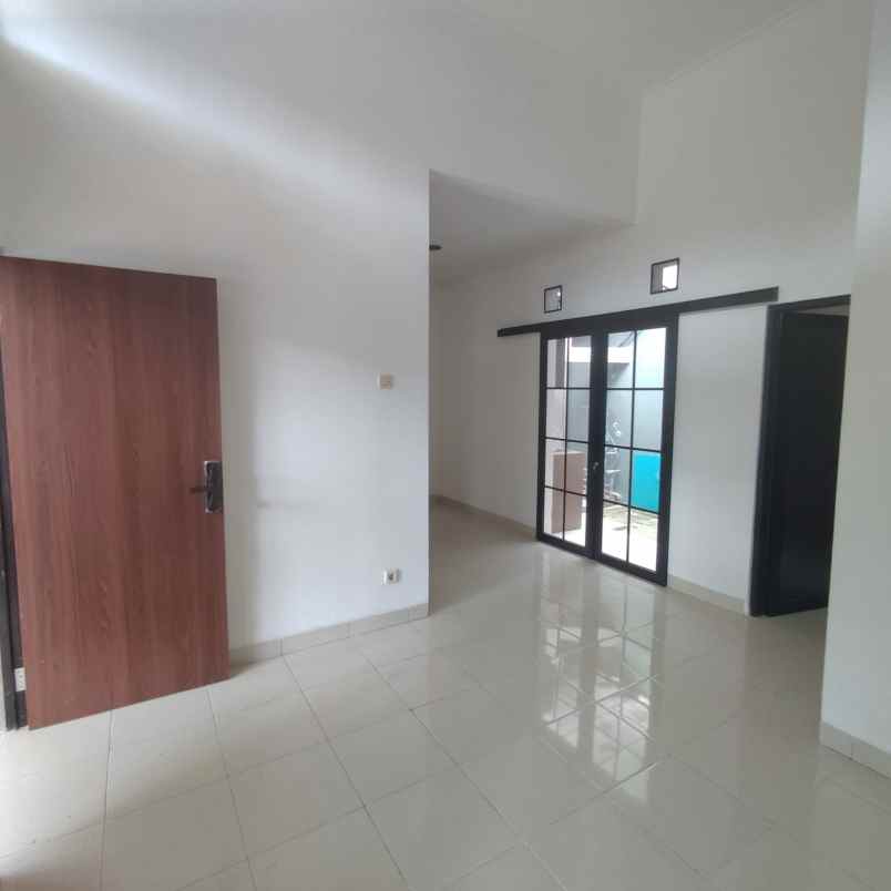 dijual rumah hook siap huni di bintaro hill tangsel